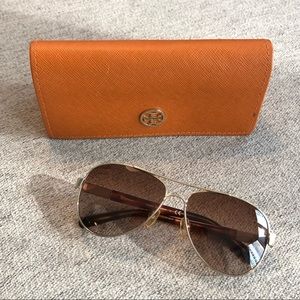 Tory Burch Brown Gradient Aviator Sunglasses